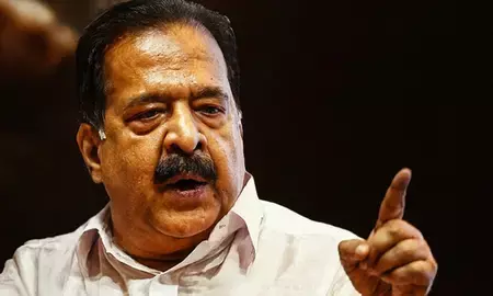 केरल : रमेश चिन्निथला ने सीएम विजयन पर बोला तीखा हमला, कहा-राज्य सरकार ध्यान भटकाने वाली राजनीति का कर रही प्रयोग