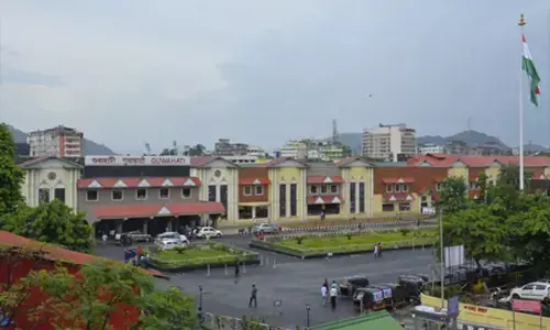 पूर्वोत्तर में बीते 11 वर्षों में 1,679 किलोमीटर से अधिक के रेलवे ट्रैक बिछाए गए : केंद्र