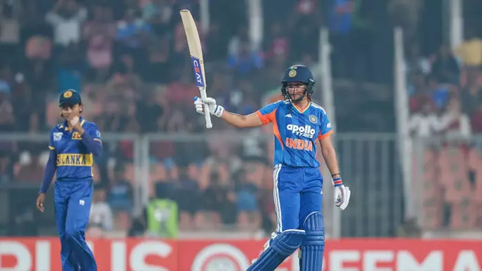 भारत की बेटियों का जलवा: श्रीलंका पर 5-0 से क्लीन स्वीप भारत की बेटियों का जलवा: श्रीलंका पर 5-0 से क्लीन स्वीप