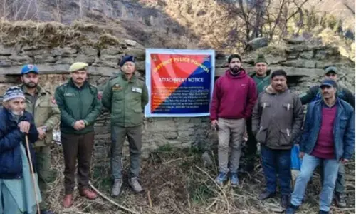 जम्मू-कश्मीर के पुंछ में पाकिस्तान स्थित आतंकी सरगना की संपत्ति जब्त