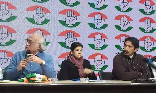 पश्चिम बंगाल चुनाव से पहले टीएमसी को बड़ा झटका, मौसम नूर ने थामा कांग्रेस का दामन