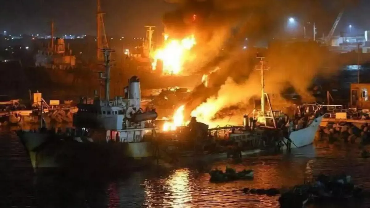 यमन में सऊदी अरब का बड़ा हवाई हमला, UAE समर्थित STC बलों पर बमबारी, 20 की मौत यमन में सऊदी अरब का बड़ा हवाई हमला, UAE समर्थित STC बलों पर बमबारी, 20 की मौत