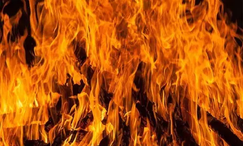 तमिलनाडु के थ्रिसूर रेलवे स्टेशन पार्किंग एरिया में लगी आग, 200 गाड़ियां जलकर खाक