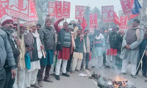 अमेरिकी दादागिरी के खिलाफ वामपंथी दलों ने विरोध-प्रदर्शन का किया ऐलान, बोले- एक संप्रभु देश पर सीधा हमला