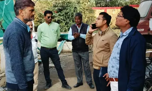 इंदौर दूषित जल विवाद : नगर पालिकाएं पूरी तरह सतर्क, नालियों के पास से कई नल कनेक्शन हटाए, बिछी नई पाइपलाइन इंदौर दूषित जल विवाद : नगर पालिकाएं पूरी तरह सतर्क, नालियों के पास से कई नल कनेक्शन हटाए, बिछी नई पाइपलाइन