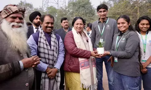 यमुना की स्वच्छता अब जनआंदोलन का रूप ले रही : रेखा गुप्ता यमुना की स्वच्छता अब जनआंदोलन का रूप ले रही : रेखा गुप्ता