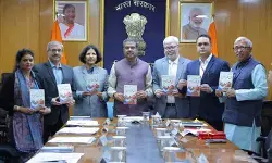 धर्मेंद्र प्रधान ने पीएम मोदी के लाल किले से दिए गए संबोधनों के उर्दू संकलन का किया विमोचन