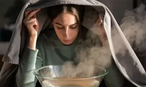 सर्दी-जुकाम से बंद नाक तक, पूरे शरीर के लिए फायदेमंद भाप लेना