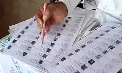 यूपी की ड्राफ्ट वोटर लिस्ट आज जारी होगी, कट सकते हैं तीन करोड़ लोगों के नाम, घर बैठे ऐसे चेक कर सकेंगे अपना नाम