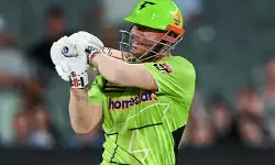 बीबीएल: डेविड वॉर्नर की तूफानी पारी बेकार, स्ट्राइकर्स ने थंडर्स को 6 रन से हराया