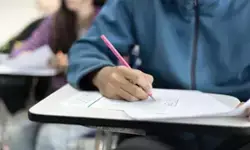 लखनऊ में लेखपाल भर्ती परीक्षा के पेपर लीक की अफवाह फैलाने वालों पर शिकंजा: पुलिस ने दर्ज की FIR, सोशल मीडिया अकाउंट्स रडार पर