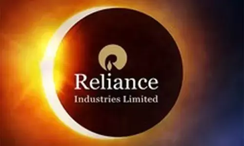 रिलायंस इंडस्ट्रीज का मार्केटकैप एक दिन में 95,407 करोड़ रुपए घटा, जून 2024 के बाद स्टॉक में हुई सबसे बड़ी गिरावट