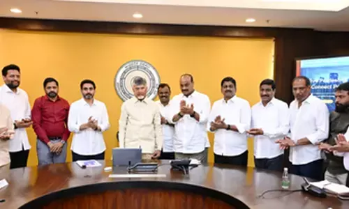 आंध्र प्रदेश में मालदीव की तर्ज पर ‘द्वीप पर्यटन’ विकसित करने का आह्वान आंध्र प्रदेश में मालदीव की तर्ज पर ‘द्वीप पर्यटन’ विकसित करने का आह्वान