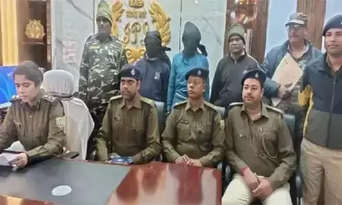 झारखंड : पाकुड़ कोर्ट से फरार दो अपराधी 24 घंटे में गिरफ्तार झारखंड : पाकुड़ कोर्ट से फरार दो अपराधी 24 घंटे में गिरफ्तार