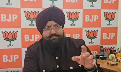 फतेह जंग बाजवा का हमला- ‘आतिशी विधानसभा में रहने लायक नहीं’