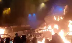 Iran Unrest: ईरान में कई शहरों में दो हफ्तों से जारी विरोध प्रदर्शन, 2,000 मौतों का दावा