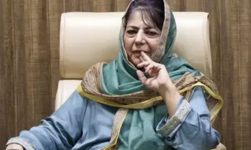 चुनाव से पहले केंद्रीय एजेंसियों का दुरुपयोग भाजपा की हताशा का परिणाम: महबूबा मुफ्ती