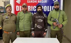 जम्मू में नार्को-टेरर मामले का आरोपी गिरफ्तार, हथियार और गोला-बारूद बरामद जम्मू में नार्को-टेरर मामले का आरोपी गिरफ्तार, हथियार और गोला-बारूद बरामद