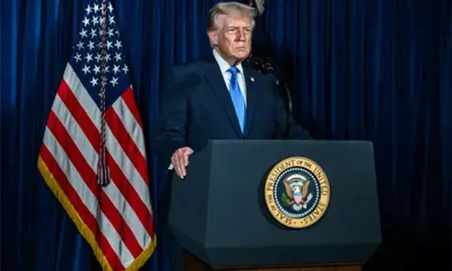 ईरान पर ट्रंप की सख्त चेतावनी – “बहुत कड़े कदम” उठाने की तैयारी