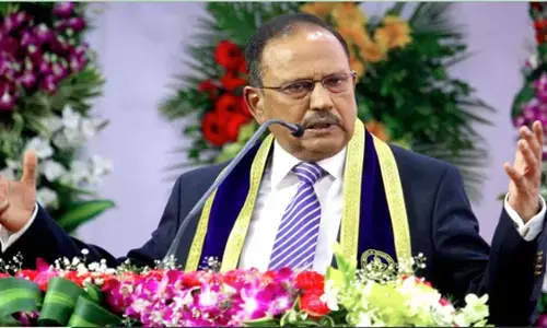 युवाओं से संवाद में एनएसए अजीत डोभाल बोले, किसी देश का मनोबल तोड़ने के लिए लड़े जाते हैं युद्ध युवाओं से संवाद में एनएसए अजीत डोभाल बोले, किसी देश का मनोबल तोड़ने के लिए लड़े जाते हैं युद्ध