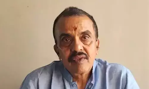 ओवैसी के बयान पर संजय निरुपम का पलटवार: पाकिस्तान जाकर पूरा करें सपना