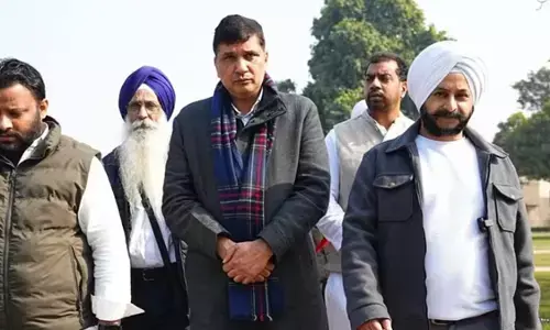 राजघाट पर आप नेताओं की ‘सद्बुद्धि प्रार्थना’, फर्जी वीडियो को लेकर आप का भाजपा पर तीखा हमला