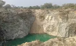 उदयपुर में अवैध खनन पर बड़ी कार्रवाई, तीन करोड़ का जुर्माना