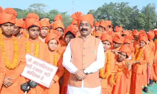 बिलासपुर में इतिहास : 1500 बच्चों ने विवेकानंद वेशभूषा में नशामुक्ति की शपथ