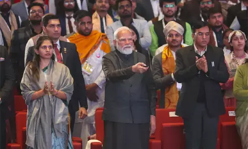 गुलामी की मानसिकता से बाहर निकलकर विरासत को आगे बढ़ाना होगा : पीएम मोदी