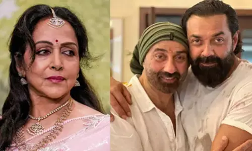 सनी-बॉबी के साथ खराब रिश्ते पर हेमा मालिनी ने तोड़ी चुप्पी:बोलीं- हम एक-दूसरे के करीब हैं, लोगों को गॉसिप करना पसंद सनी-बॉबी के साथ खराब रिश्ते पर हेमा मालिनी ने तोड़ी चुप्पी:बोलीं- हम एक-दूसरे के करीब हैं, लोगों को गॉसिप करना पसंद