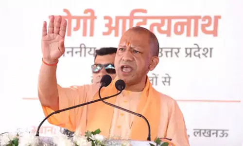 योगी सरकार का डिजिटल अभियान: टैबलेट से सशक्त होंगी छात्राएं