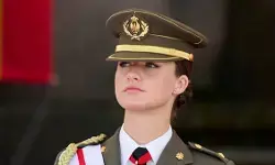 स्पेन में 150 साल बाद बनने जा रही हैं नई रानी, जानिए कौन हैं 20 साल की राजकुमारी लियोनोर स्पेन में 150 साल बाद बनने जा रही हैं नई रानी, जानिए कौन हैं 20 साल की राजकुमारी लियोनोर