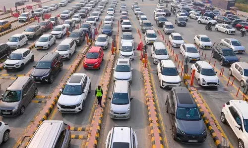 कुछ ही महीनों में 40 लाख से ज्यादा फास्टैग एनुअल पास बिके : केंद्र