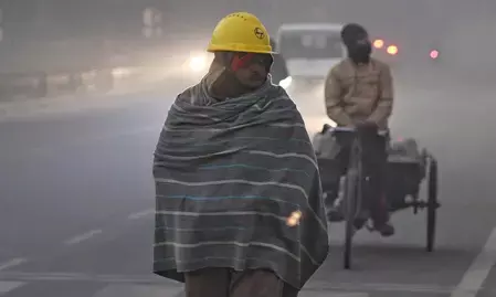 एनसीआर में जहरीली हवा और शीतलहर का डबल अटैक, ग्रेटर नोएडा-दिल्ली टॉप प्रदूषित इलाकों में शामिल