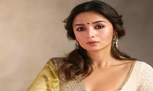 अभिनय से आगे प्रोडक्शन तक: आलिया भट्ट का बड़ा सपना, अपने प्रोडक्शन हाउस के लिए तैयार कर रखी है 10 साल की योजना अभिनय से आगे प्रोडक्शन तक: आलिया भट्ट का बड़ा सपना, अपने प्रोडक्शन हाउस के लिए तैयार कर रखी है 10 साल की योजना