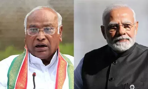 मणिकर्णिका घाट के पुनर्विकास को लेकर PM मोदी पर बरसे खरगे, ऐतिहासिक धरोहर मिटाने का आरोप