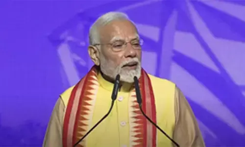 इतिहास, संस्कृति और धर्म से खिलवाड़