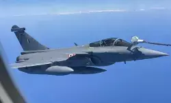 वायु रक्षा को नई धार: 114 राफेल लड़ाकू विमानों के खरीद प्रस्ताव को डीपीबी की मंजूरी, सेना ने स्वदेशी अग्निशमन रोबोट का करार किया