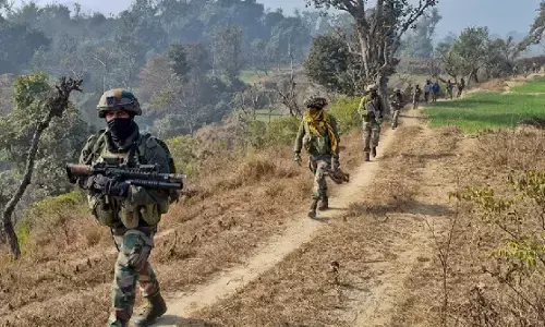 जम्मू-कश्मीर: किश्तवाड़ में सेना-आतंकियों के बीच मुठभेड़, 8 जवान घायल, घाटी में ऑपरेशन जारी