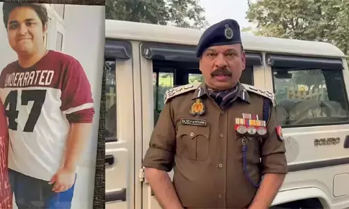 नोएडा में इंजीनियर की मौत के मामले में जूनियर इंजिनियर की सेवाएं की समाप्त