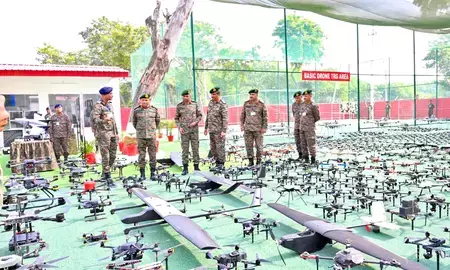 युद्धक्षेत्र में बढ़त हासिल करने में इलेक्ट्रोमैग्नेटिक स्पेक्ट्रम निभाएगा अहम भूमिका : एक्सपर्ट्स युद्धक्षेत्र में बढ़त हासिल करने में इलेक्ट्रोमैग्नेटिक स्पेक्ट्रम निभाएगा अहम भूमिका : एक्सपर्ट्स