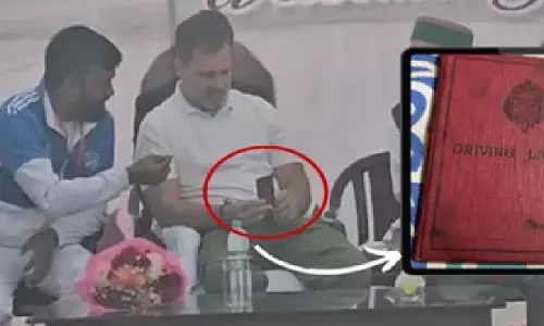 रायबरेली में राहुल गांधी को मिली दादा फिरोज की ‘अमानत’, देखते ही मां सोनिया को शेयर की तस्वीर रायबरेली में राहुल गांधी को मिली दादा फिरोज की ‘अमानत’, देखते ही मां सोनिया को शेयर की तस्वीर