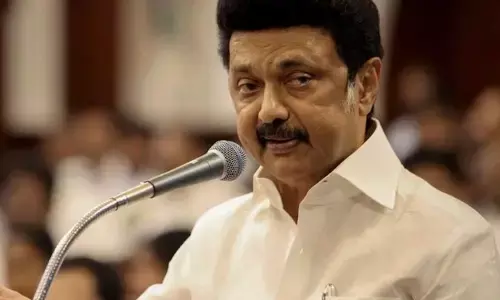 तमिलनाडु, केरल और कर्नाटक के राज्यपालों पर स्टालिन ने साधा निशाना तमिलनाडु, केरल और कर्नाटक के राज्यपालों पर स्टालिन ने साधा निशाना