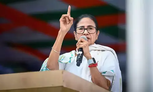 कोलकाता पुस्तक मेले से ममता का ऐलान – एसआईआर लोकतांत्रिक अधिकारों पर हमला कोलकाता पुस्तक मेले से ममता का ऐलान – एसआईआर लोकतांत्रिक अधिकारों पर हमला