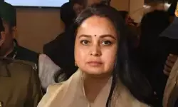 रोहिणी आचार्य का बड़ा आरोप राजद की कमान घुसपैठियों के हाथ