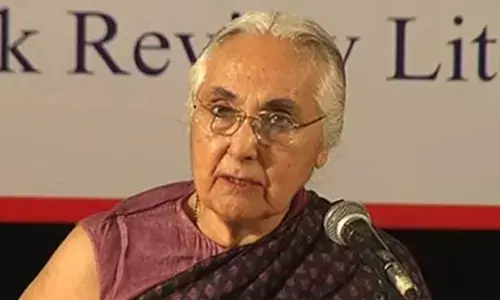 पाठ्यपुस्तकों से मुगलों को हटाना बेतुका, इतिहास निरंतर चलता रहना चाहिए : रोमिला थापर