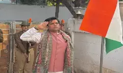 बॉर्डर-2 देखकर देशप्रेम से ओत-प्रोत हुए रवि किशन, फिल्म की तारीफ कर कही बड़ी बात बॉर्डर-2 देखकर देशप्रेम से ओत-प्रोत हुए रवि किशन, फिल्म की तारीफ कर कही बड़ी बात