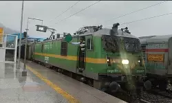 खराब मौसम में यात्रियों का सहारा: जम्मू डिवीजन ने चलाई स्पेशल रिजर्व ट्रेन