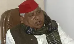 आर्थिक सर्वेक्षण पर सपा का तंज– “किसानों के लिए कुछ नहीं” आर्थिक सर्वेक्षण पर सपा का तंज– “किसानों के लिए कुछ नहीं”