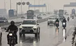 एक बार फिर बदलेगा एनसीआर का मौसम, बारिश-आंधी से गिरेगा तापमान, हवा हुई साफ